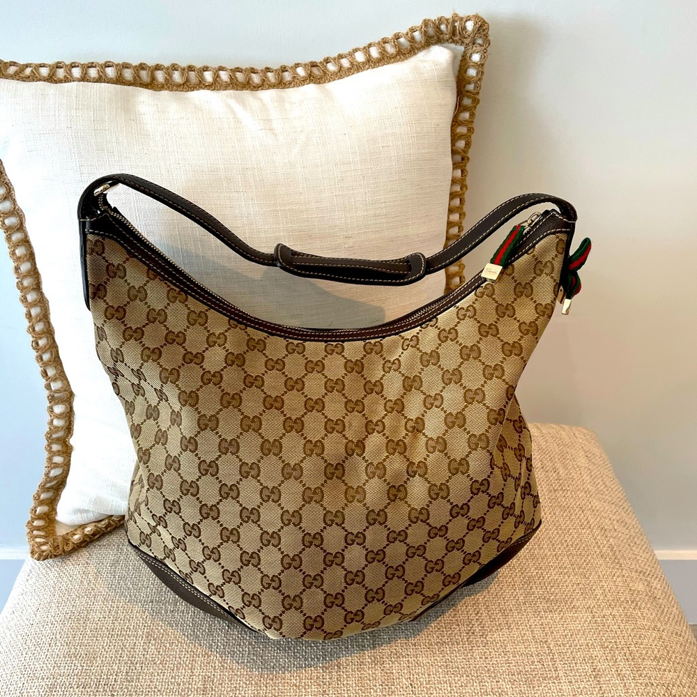 Gucci Tote Bag Authentic and price is firm